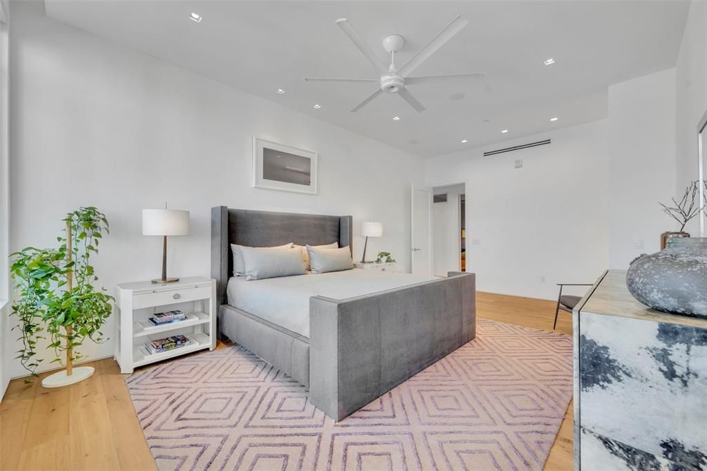 For Sale: $2,790,000 (2 beds, 2 baths, 2490 Square Feet)