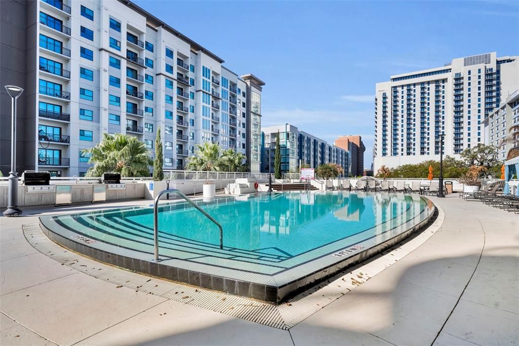For Sale: $2,790,000 (2 beds, 2 baths, 2490 Square Feet)