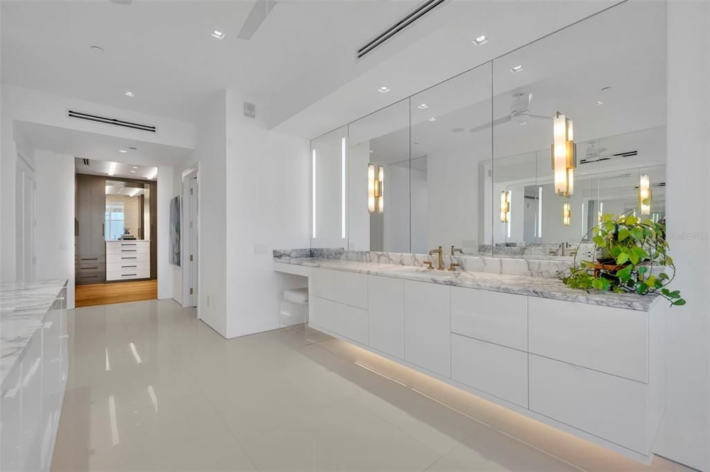 For Sale: $2,790,000 (2 beds, 2 baths, 2490 Square Feet)