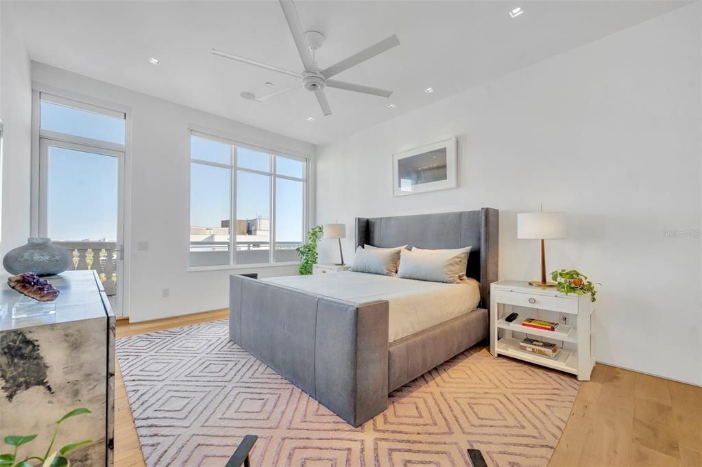 For Sale: $2,790,000 (2 beds, 2 baths, 2490 Square Feet)