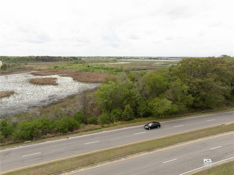待售: $449,900 (1.99 acres)