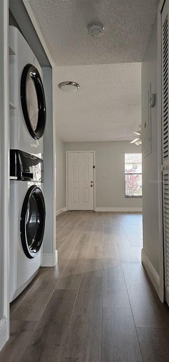 Active With Contract: $165,000 (1 beds, 1 baths, 645 Square Feet)