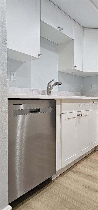 Active With Contract: $165,000 (1 beds, 1 baths, 645 Square Feet)