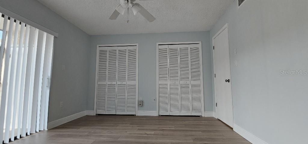 Active With Contract: $165,000 (1 beds, 1 baths, 645 Square Feet)