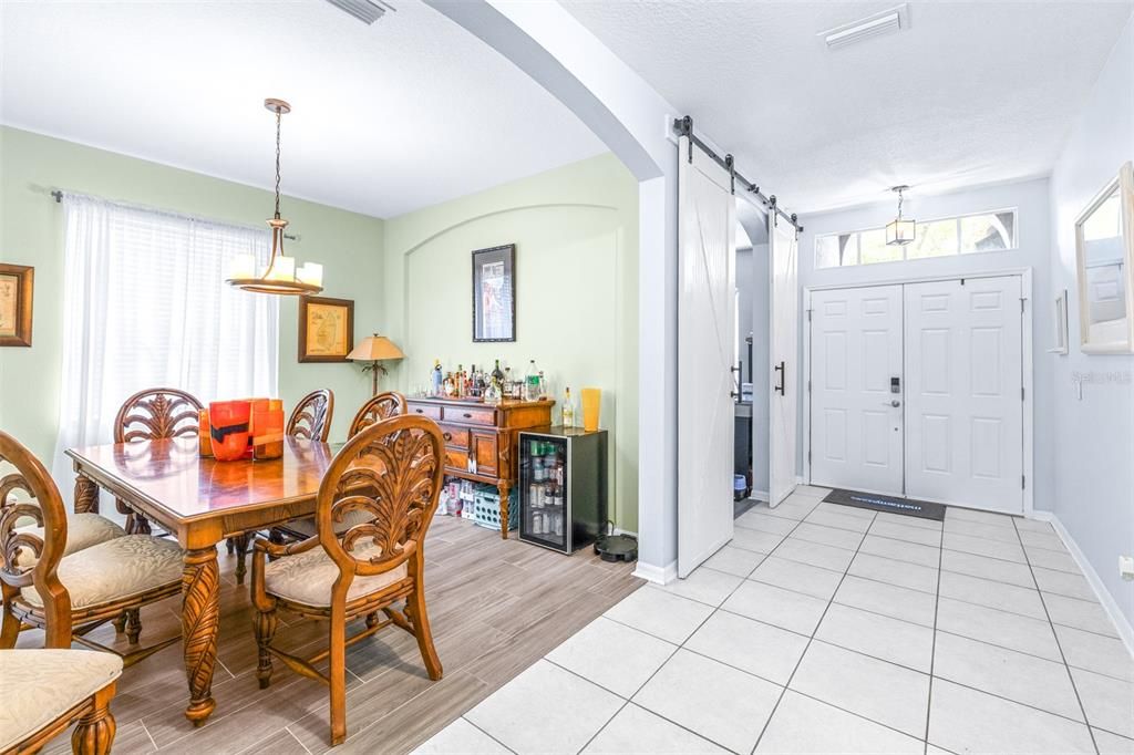 Activo con contrato: $535,000 (4 camas, 3 baños, 2226 Pies cuadrados)