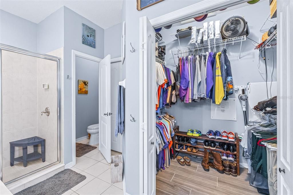 Activo con contrato: $535,000 (4 camas, 3 baños, 2226 Pies cuadrados)