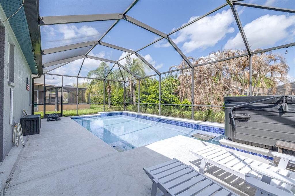 Activo con contrato: $535,000 (4 camas, 3 baños, 2226 Pies cuadrados)
