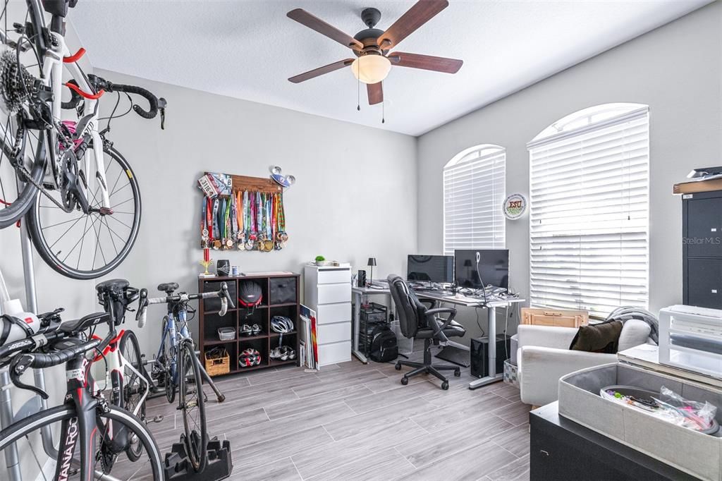 Activo con contrato: $535,000 (4 camas, 3 baños, 2226 Pies cuadrados)
