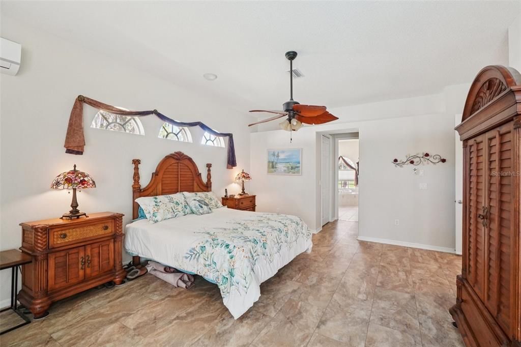 For Sale: $775,000 (3 beds, 3 baths, 2863 Square Feet)
