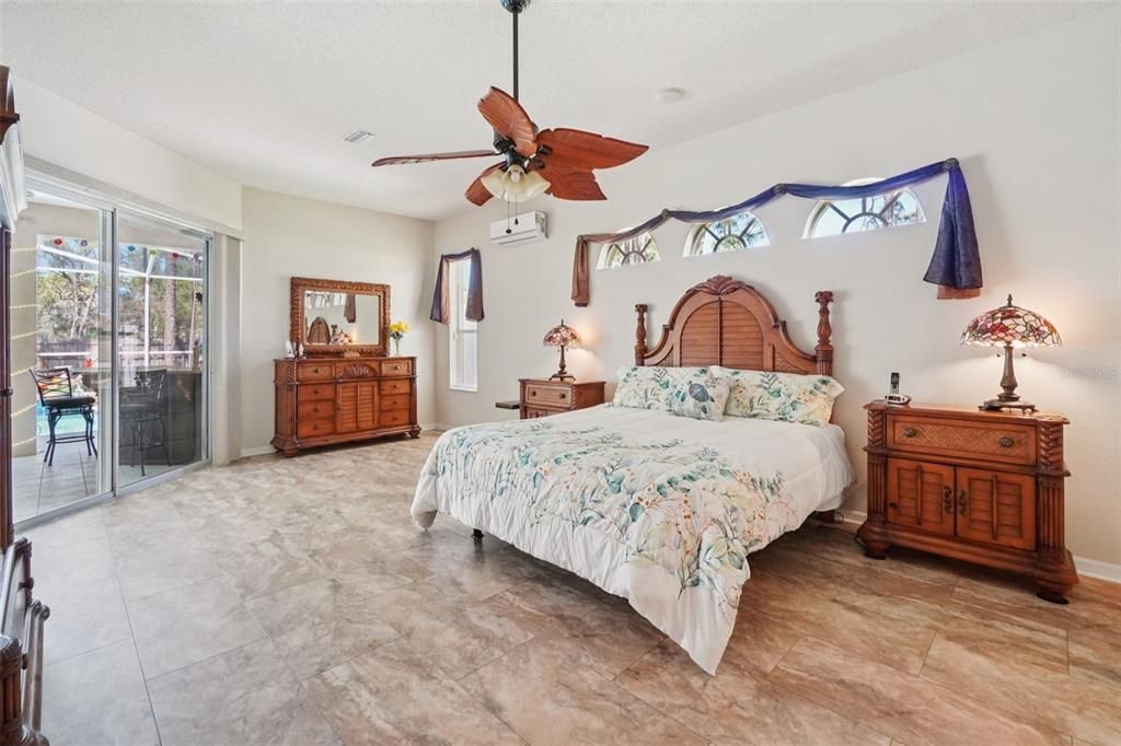 For Sale: $775,000 (3 beds, 3 baths, 2863 Square Feet)