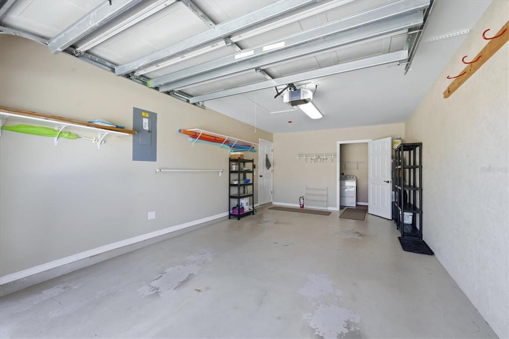 Active With Contract: $229,900 (2 beds, 2 baths, 1209 Square Feet)