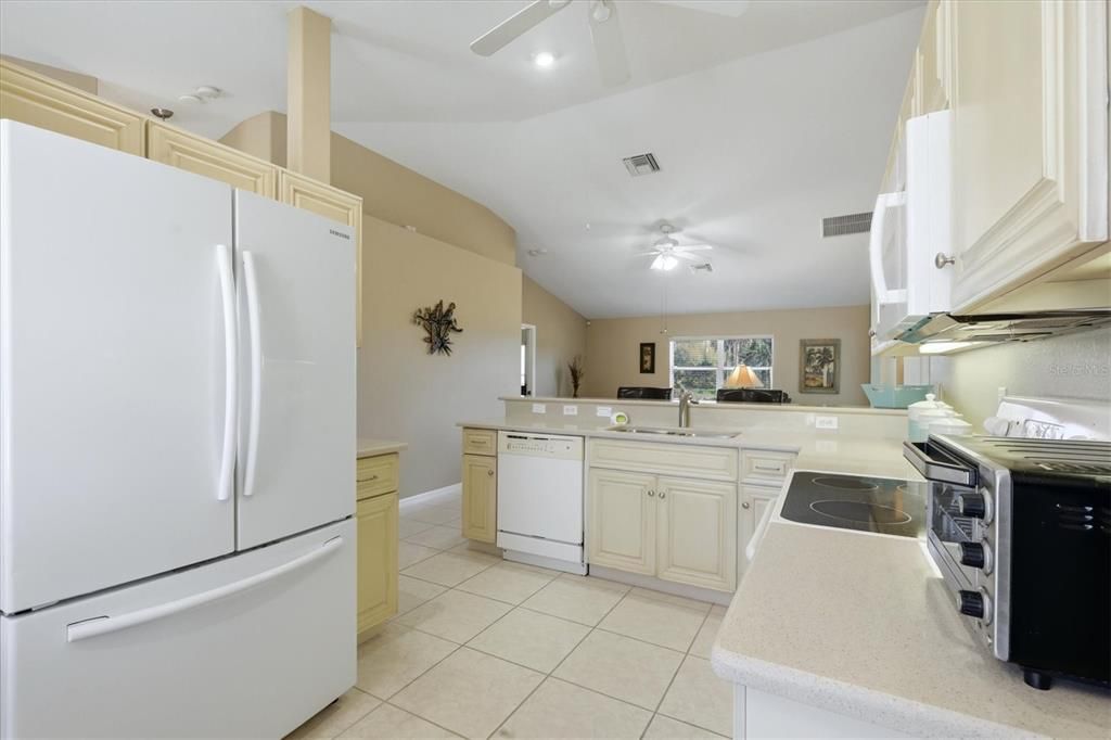 Active With Contract: $229,900 (2 beds, 2 baths, 1209 Square Feet)