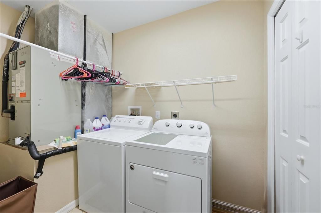 Active With Contract: $229,900 (2 beds, 2 baths, 1209 Square Feet)