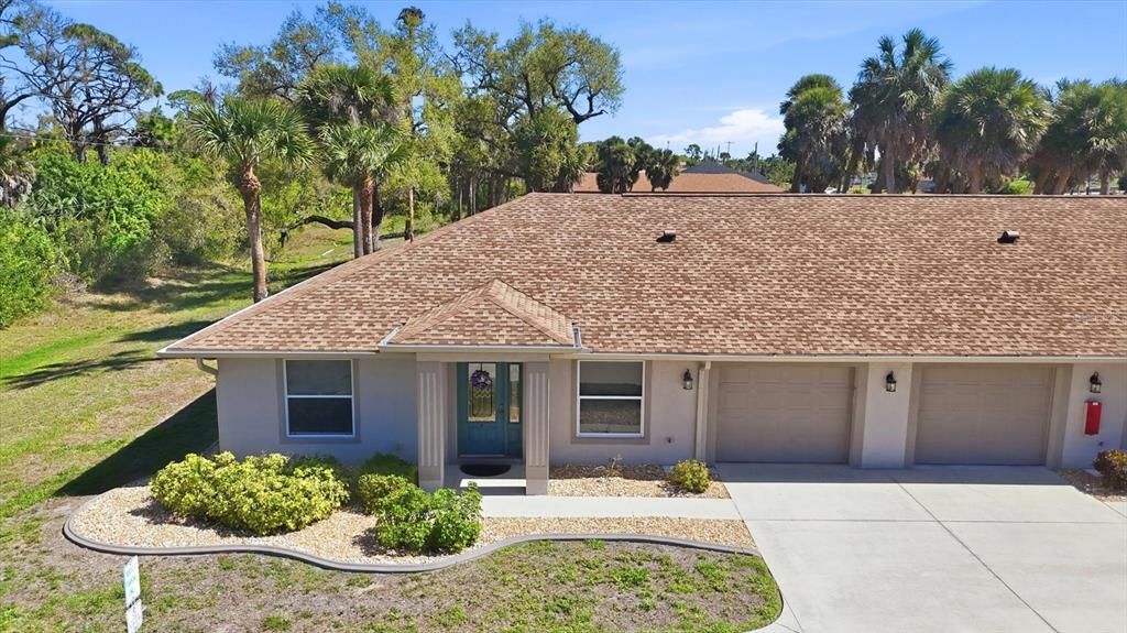 Active With Contract: $229,900 (2 beds, 2 baths, 1209 Square Feet)