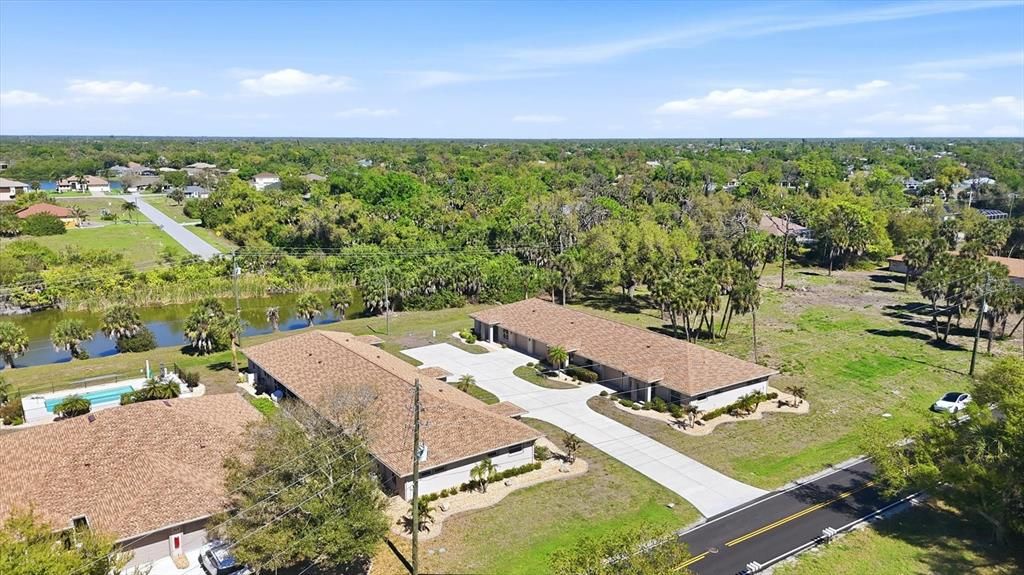 Active With Contract: $229,900 (2 beds, 2 baths, 1209 Square Feet)