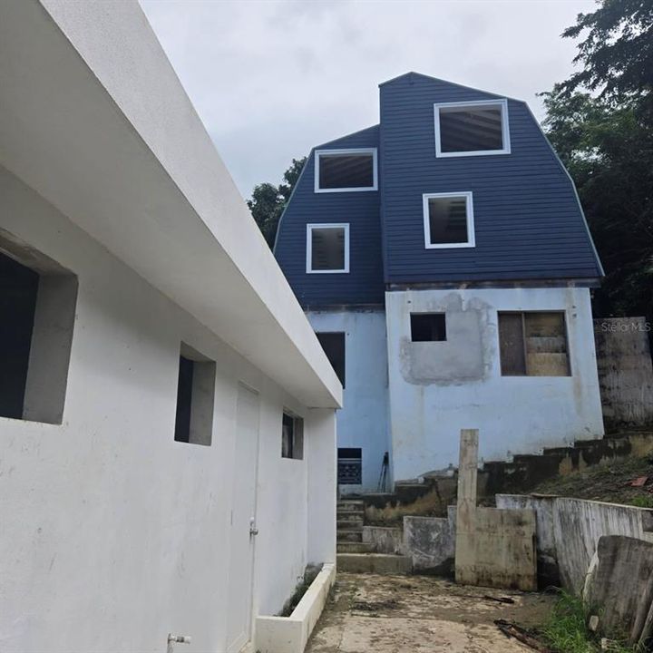 На продажу: $390,000 (7 спален, 4 ванн, 3500 Квадратных фут)