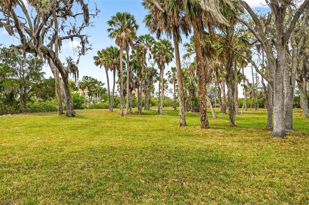 Vendido Recientemente: $150,000 (0.42 acres)