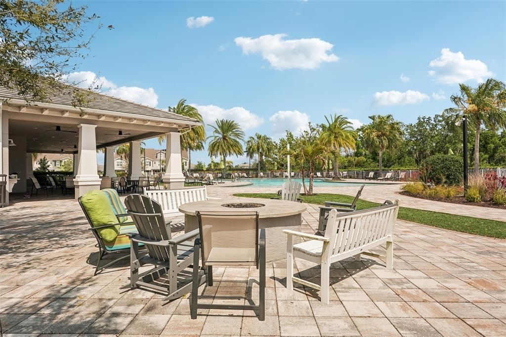 Active With Contract: $400,000 (2 beds, 2 baths, 1916 Square Feet)