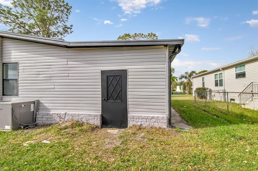 Active With Contract: $269,900 (4 beds, 2 baths, 1951 Square Feet)