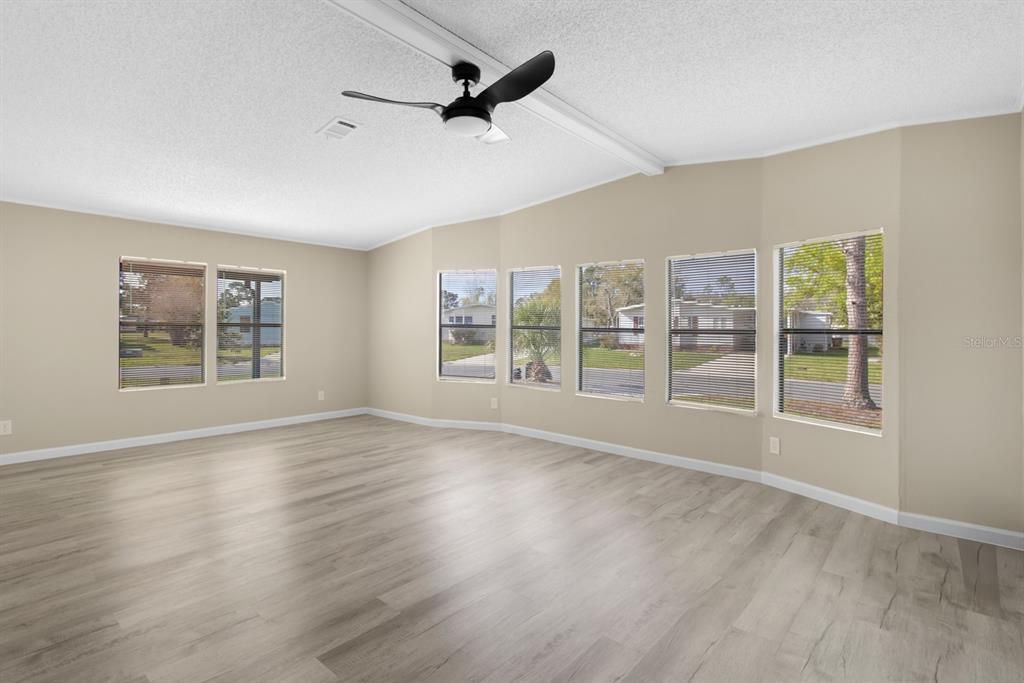 Active With Contract: $269,900 (4 beds, 2 baths, 1951 Square Feet)