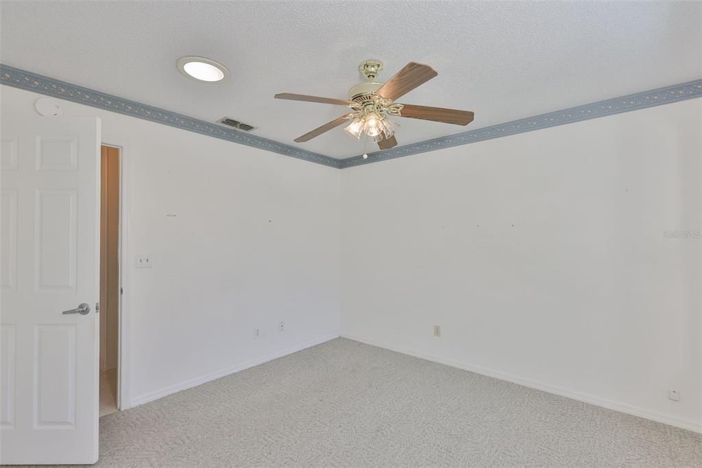 Activo con contrato: $154,999 (2 camas, 2 baños, 1286 Pies cuadrados)