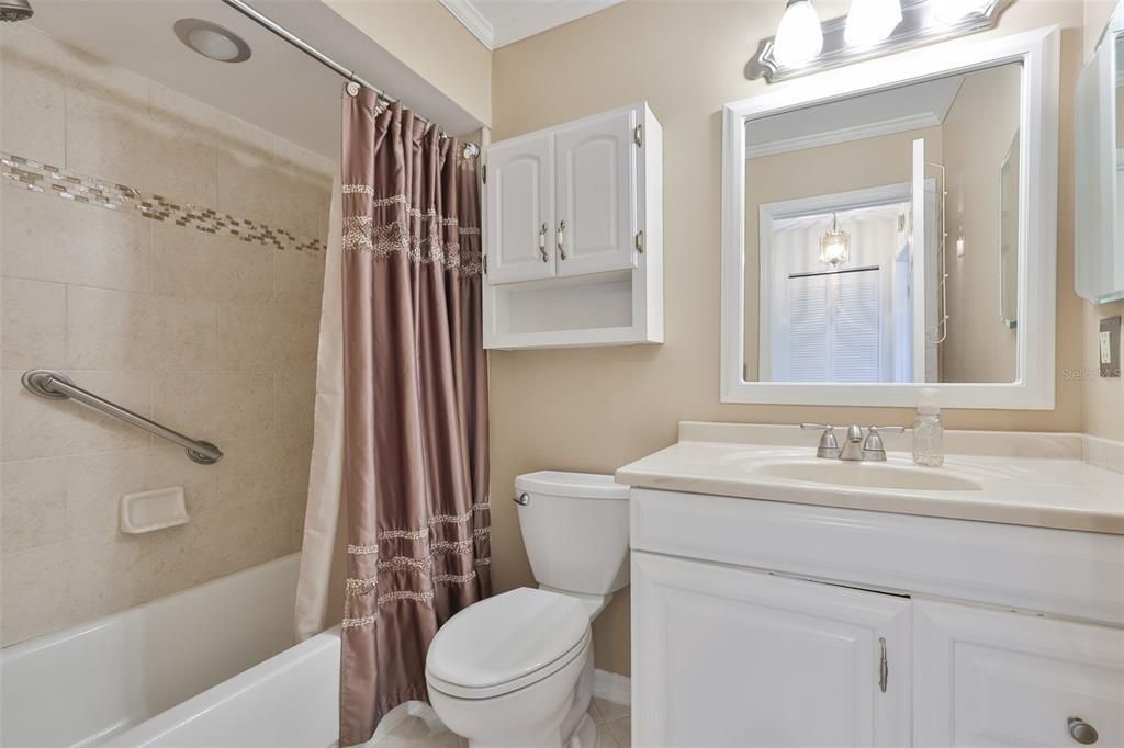 Activo con contrato: $154,999 (2 camas, 2 baños, 1286 Pies cuadrados)