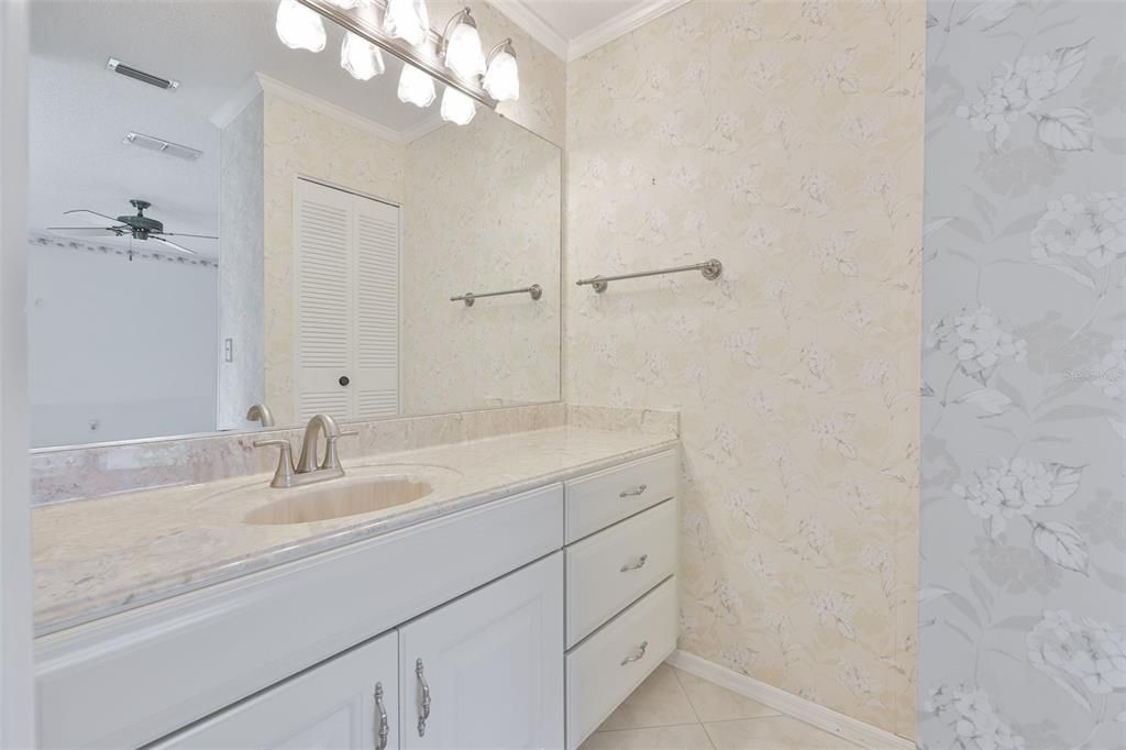 Activo con contrato: $154,999 (2 camas, 2 baños, 1286 Pies cuadrados)