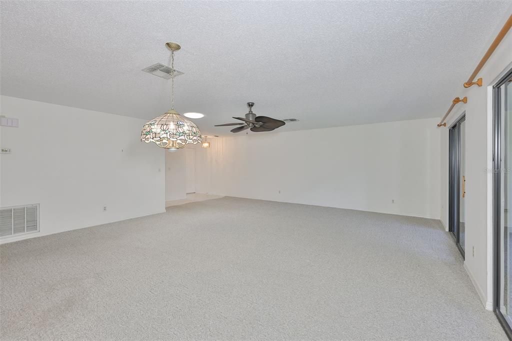 Activo con contrato: $154,999 (2 camas, 2 baños, 1286 Pies cuadrados)