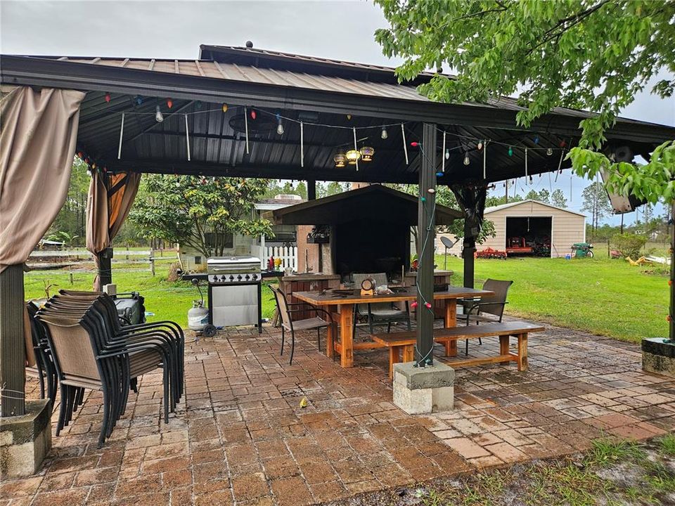 For Sale: $959,900 (7 beds, 5 baths, 4632 Square Feet)