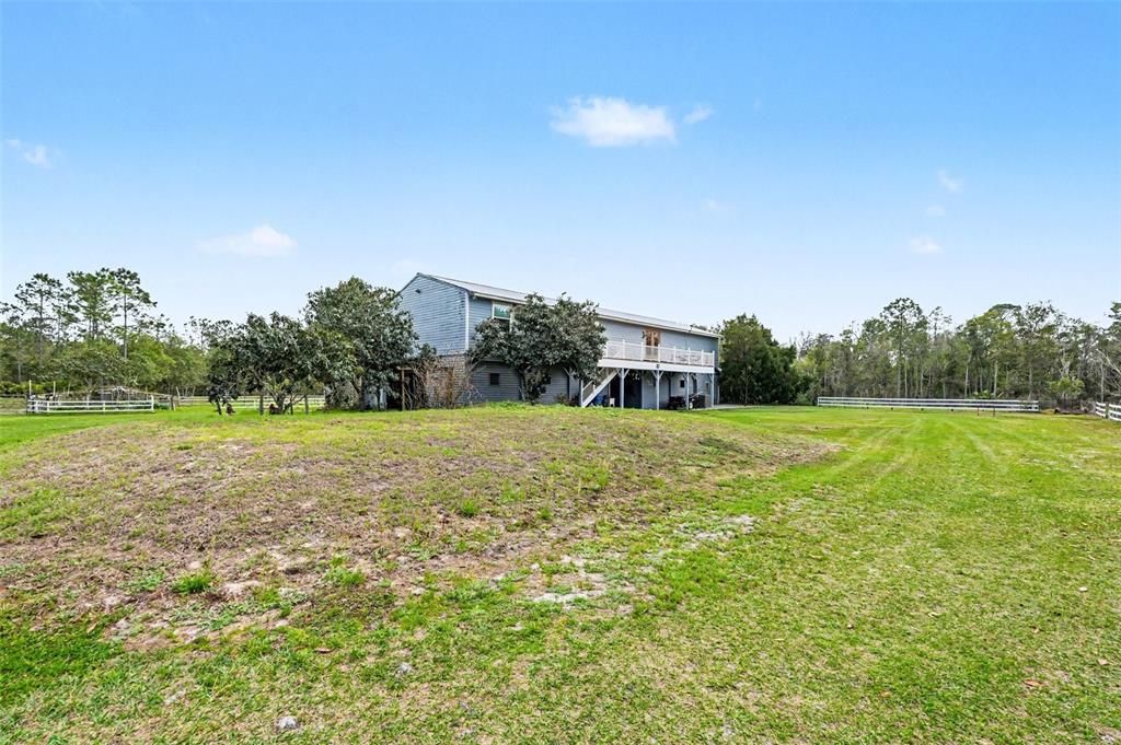 For Sale: $959,900 (7 beds, 5 baths, 4632 Square Feet)