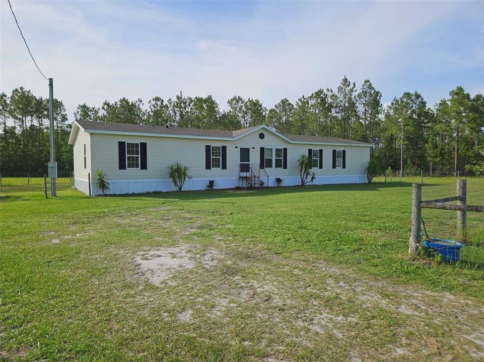 For Sale: $959,900 (7 beds, 5 baths, 4632 Square Feet)