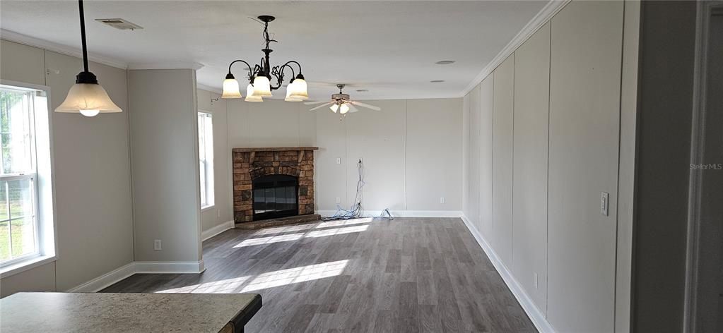 For Sale: $959,900 (7 beds, 5 baths, 4632 Square Feet)