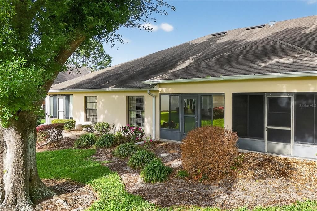 Active With Contract: $210,000 (2 beds, 2 baths, 1200 Square Feet)