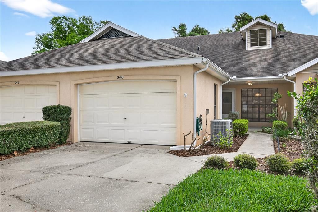 Active With Contract: $210,000 (2 beds, 2 baths, 1200 Square Feet)