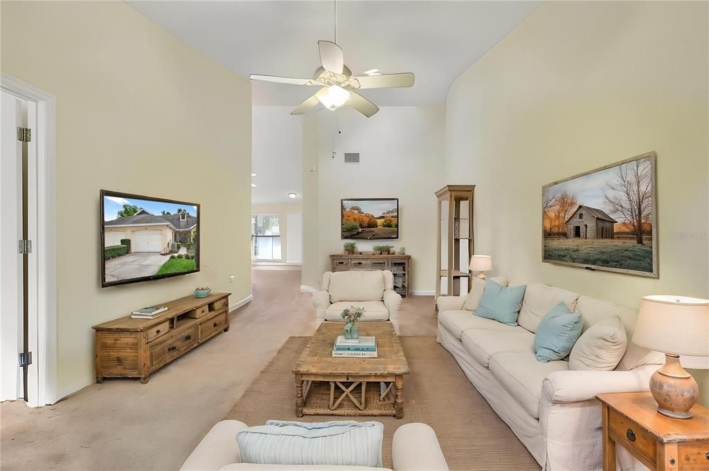 Active With Contract: $210,000 (2 beds, 2 baths, 1200 Square Feet)
