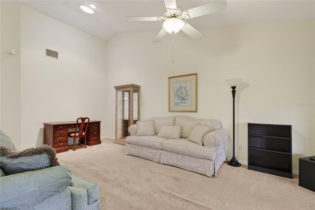 Active With Contract: $210,000 (2 beds, 2 baths, 1200 Square Feet)