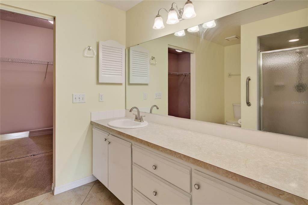 Active With Contract: $210,000 (2 beds, 2 baths, 1200 Square Feet)