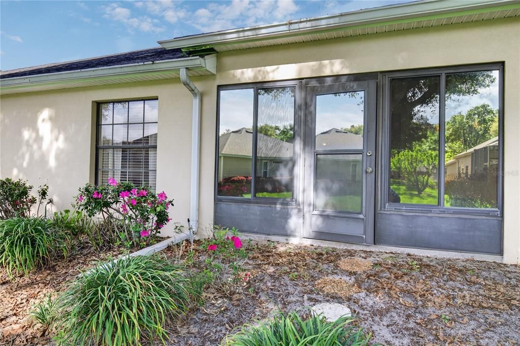 Active With Contract: $210,000 (2 beds, 2 baths, 1200 Square Feet)