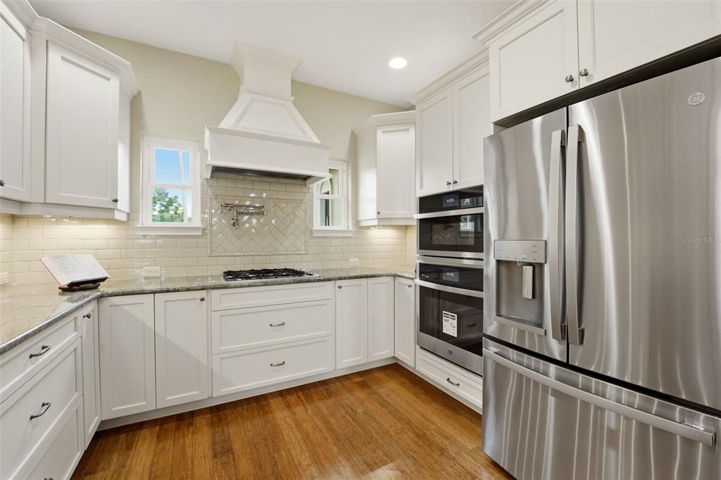 For Sale: $1,390,000 (3 beds, 3 baths, 2213 Square Feet)