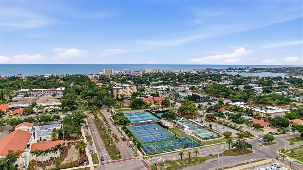 For Sale: $1,390,000 (3 beds, 3 baths, 2213 Square Feet)