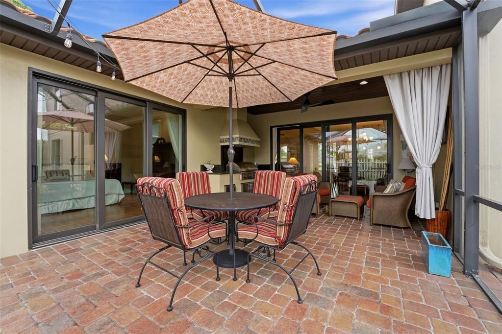 For Sale: $1,390,000 (3 beds, 3 baths, 2213 Square Feet)
