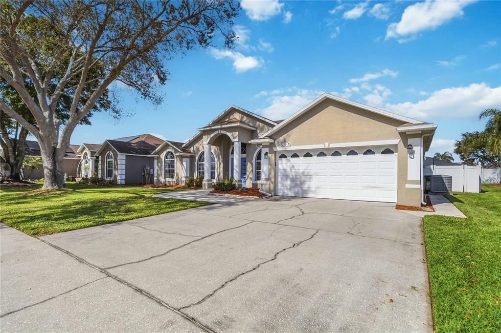 Active With Contract: $425,000 (4 beds, 3 baths, 2233 Square Feet)