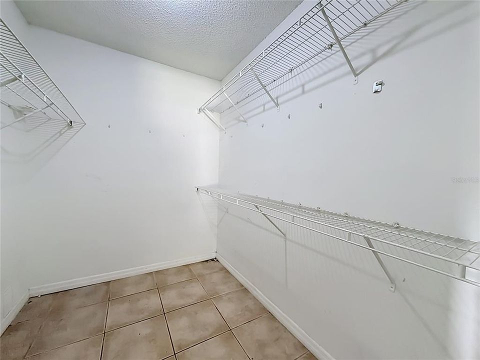 На продажу: $175,000 (3 спален, 2 ванн, 1557 Квадратных фут)