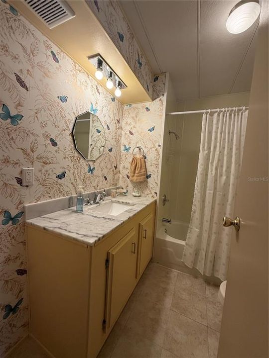 For Sale: $154,900 (2 beds, 2 baths, 1200 Square Feet)