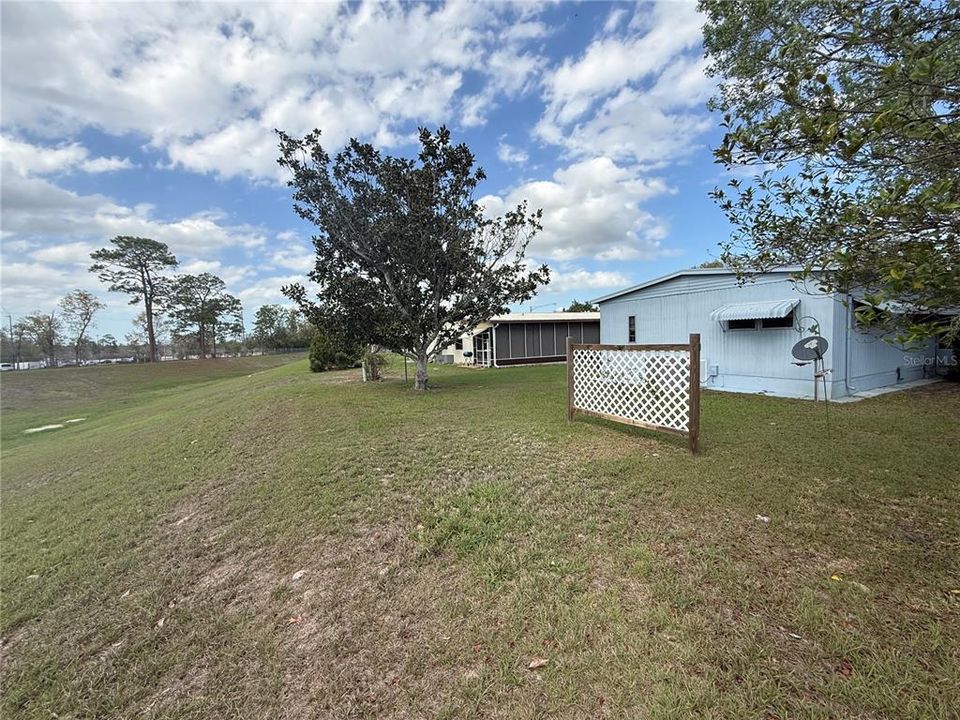 For Sale: $154,900 (2 beds, 2 baths, 1200 Square Feet)