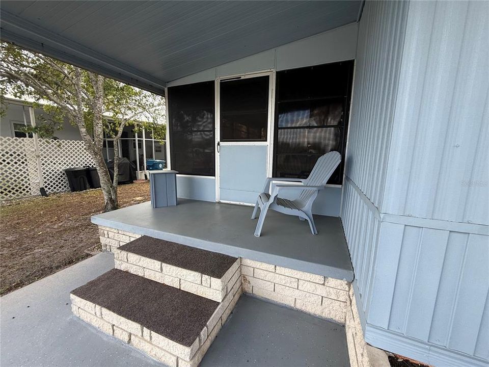 For Sale: $154,900 (2 beds, 2 baths, 1200 Square Feet)