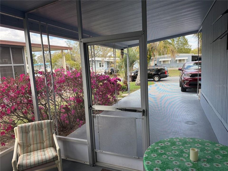 For Sale: $154,900 (2 beds, 2 baths, 1200 Square Feet)
