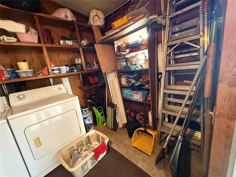 For Sale: $154,900 (2 beds, 2 baths, 1200 Square Feet)