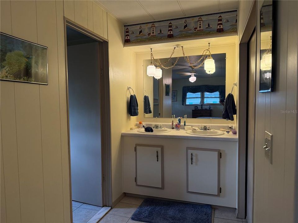 For Sale: $154,900 (2 beds, 2 baths, 1200 Square Feet)