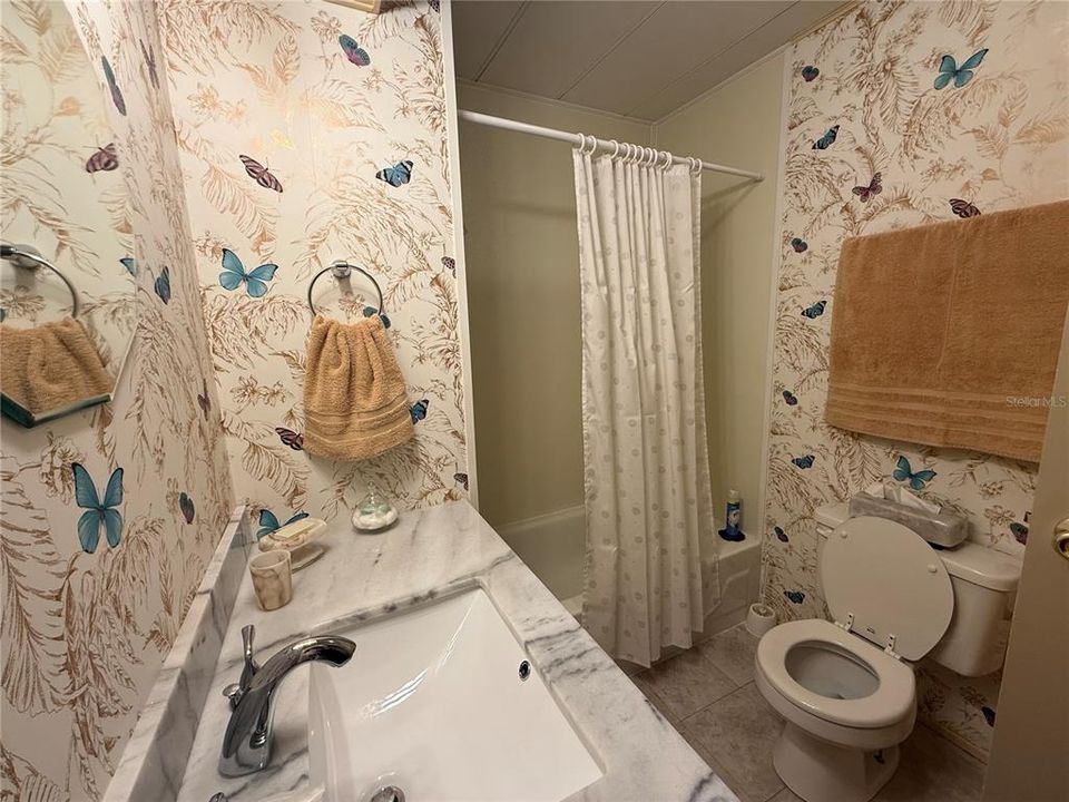 For Sale: $154,900 (2 beds, 2 baths, 1200 Square Feet)